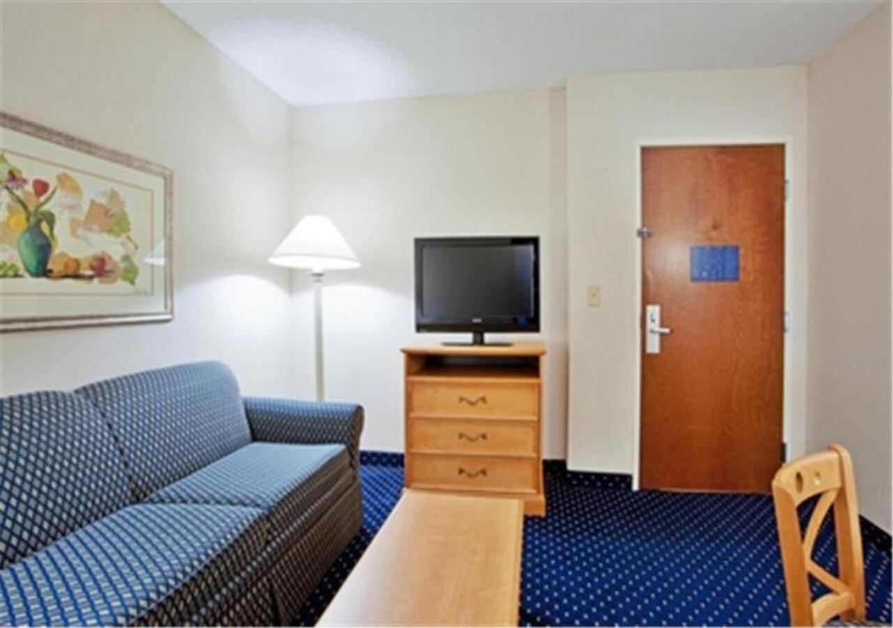 Holiday Inn Express Ashland By Ihg Exterior photo